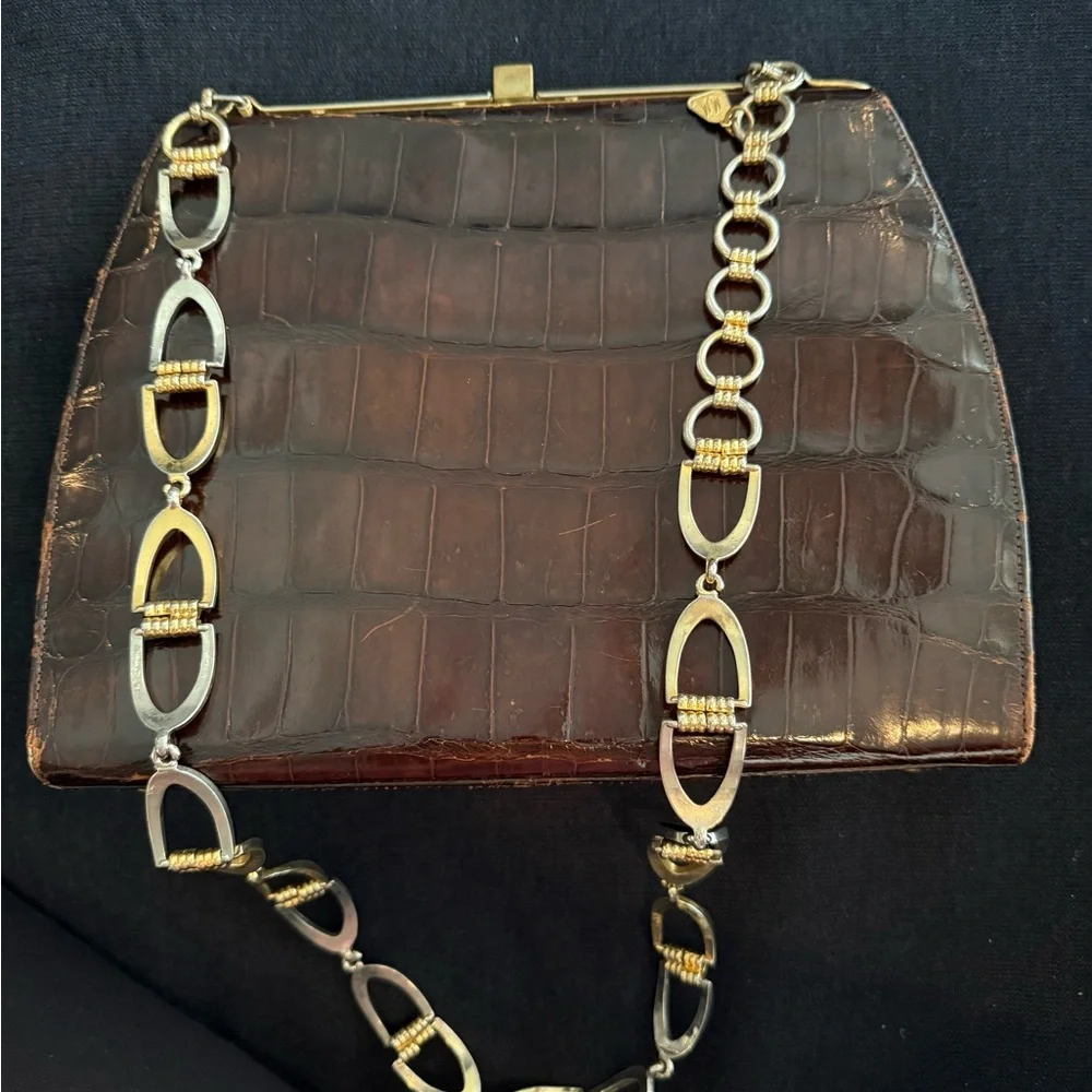Sophisticated 1950’s Brown Alligator Shoulder Bag - Picture 1 of 9